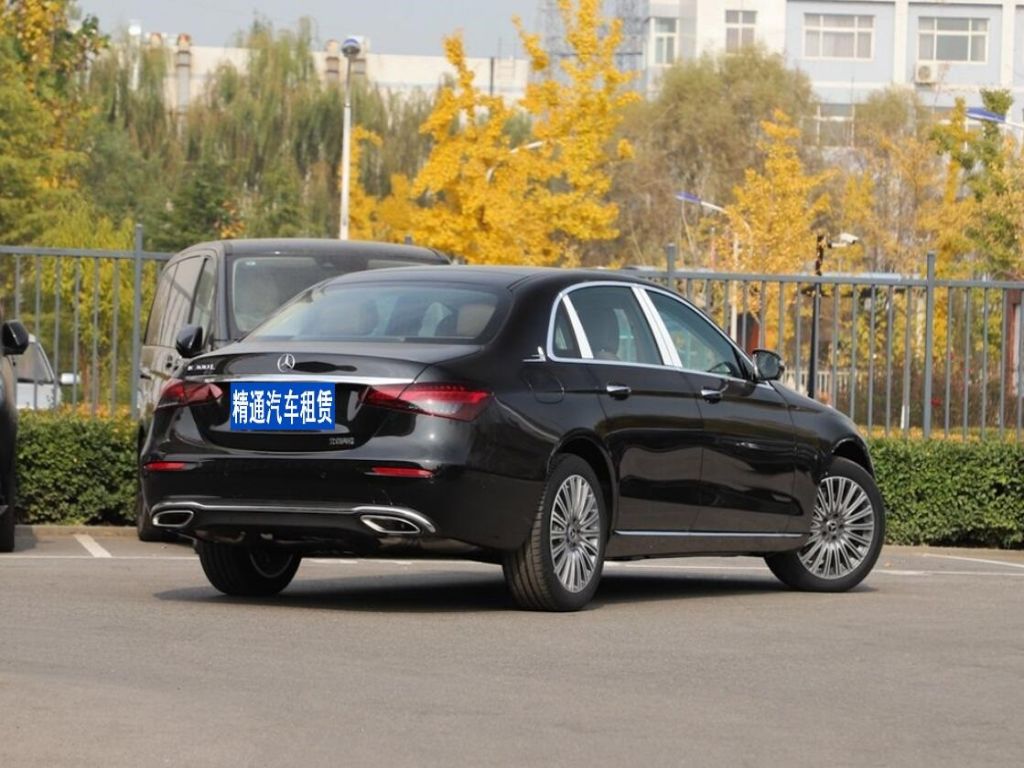 奔馳E級2022款 E 300 L 時(shí)尚型