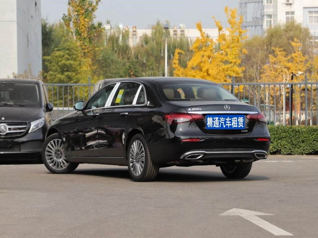 奔馳E級2022款 E 300 L 時(shí)尚型